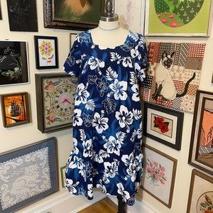 Ali'i Fashions Blue and White Hawaiian Floral Ruffle Hem Tulip Sleeve MuuMuu L